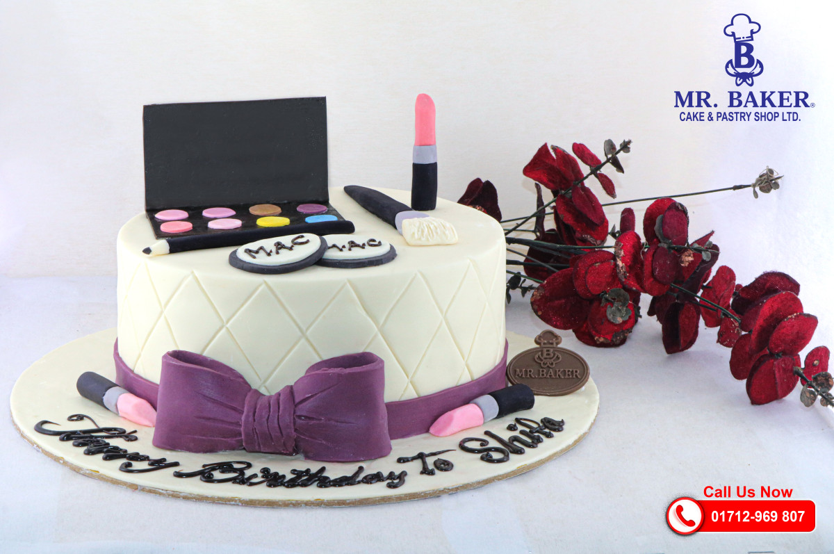 Makeup Box Cake