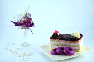 BLUEBERRY MOUSSE PASTRY